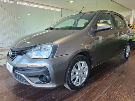 TOYOTA ETIOS 1.5 X PLUS 16V FLEX 4P AUTOMÁTICO TOYOTA ETIOS 1.5 X PLUS 16V FLEX 4P AUTOMÁTICO